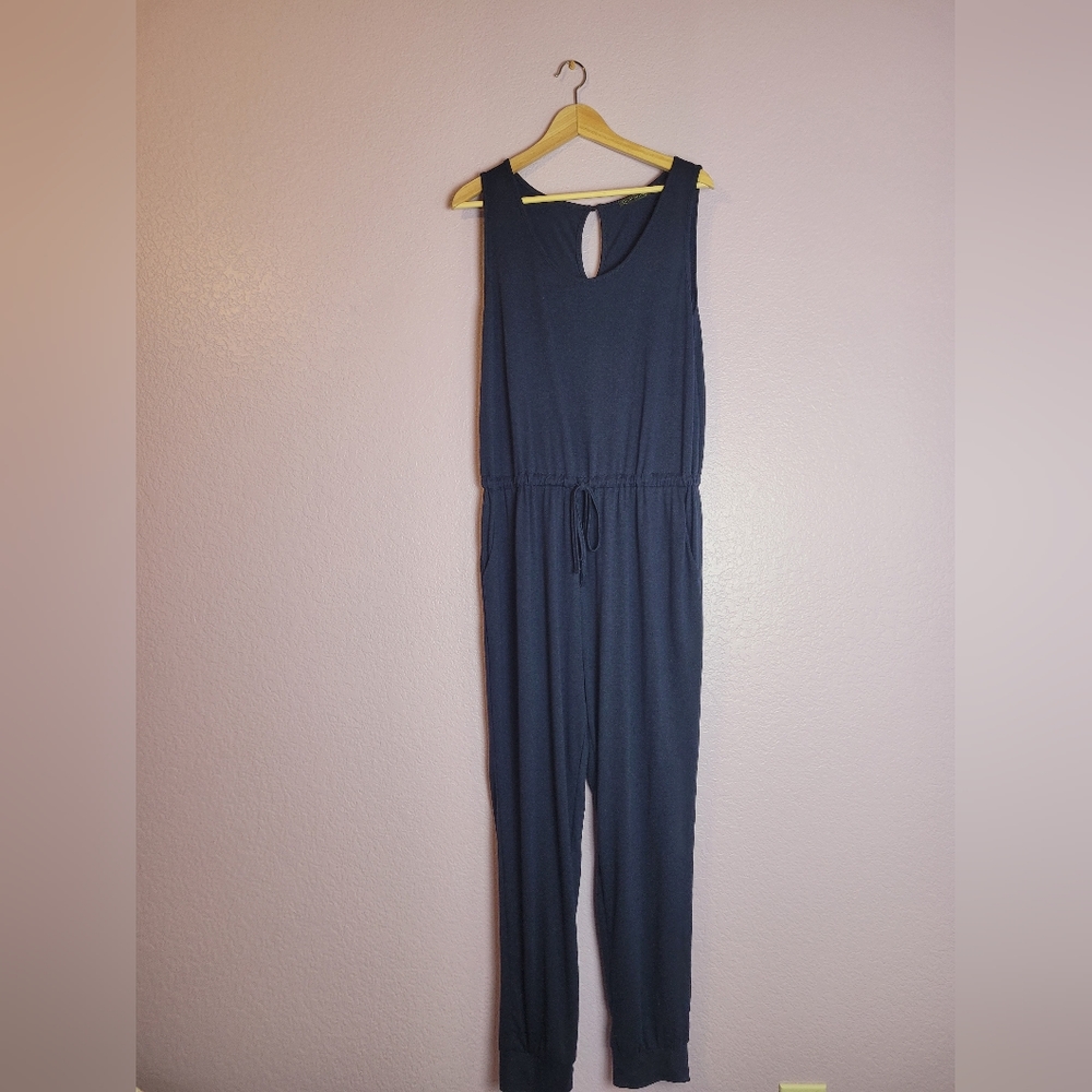 ⭐️ NWOT Pretty Garden Navy Sleeveless Romper/Jumpsuit Size XL